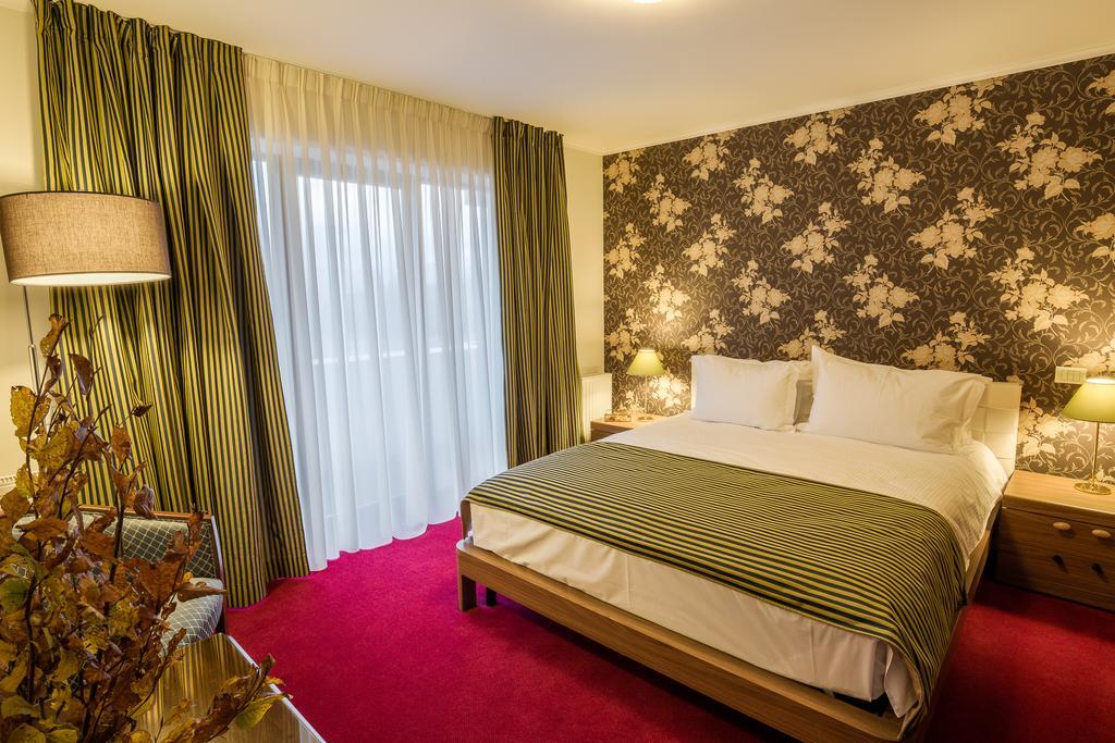 Hotel Boutique Belvedere ซินายา ภายนอก รูปภาพ